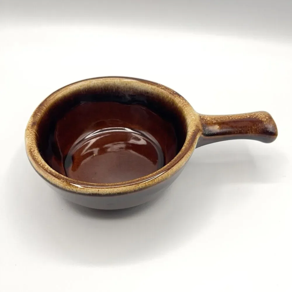 BROWN DRIP GLAZED POTTERY, HULL SOUP, CHILI BOWL W/HANDLE, USA, OVEN PROOF